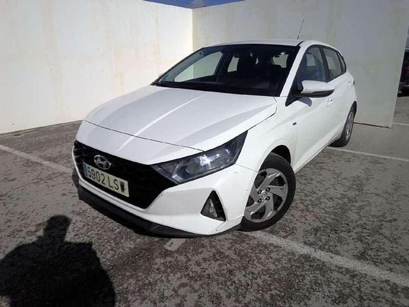 Usado Hyundai i20 101 CV (74 kW) 2021 Blanco Utilitario