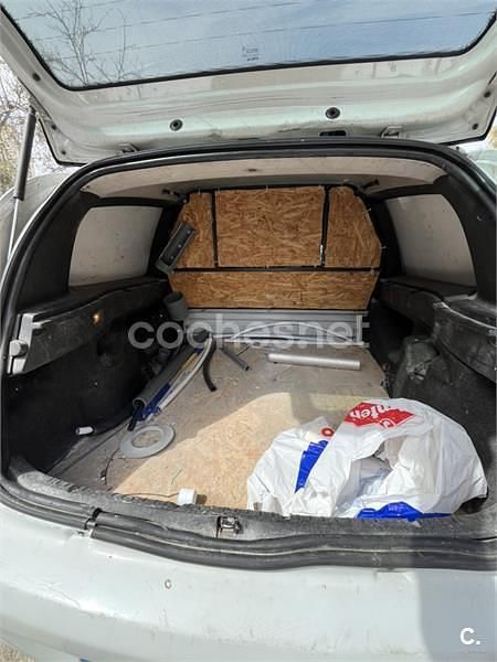 Usado Renault Clio II Authentique 85 CV (62 kW) 2007 Blanco Berlina