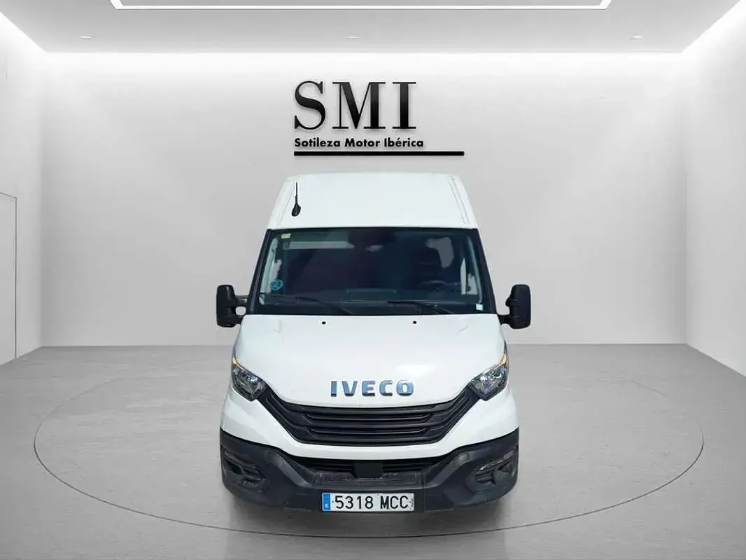 Usado Iveco Daily 156 CV (114 kW) 2022 Blanco Van