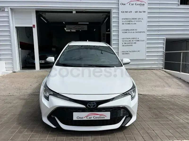 Usado Toyota Corolla Active 122 CV (89 kW) 2021 Blanco Familiar