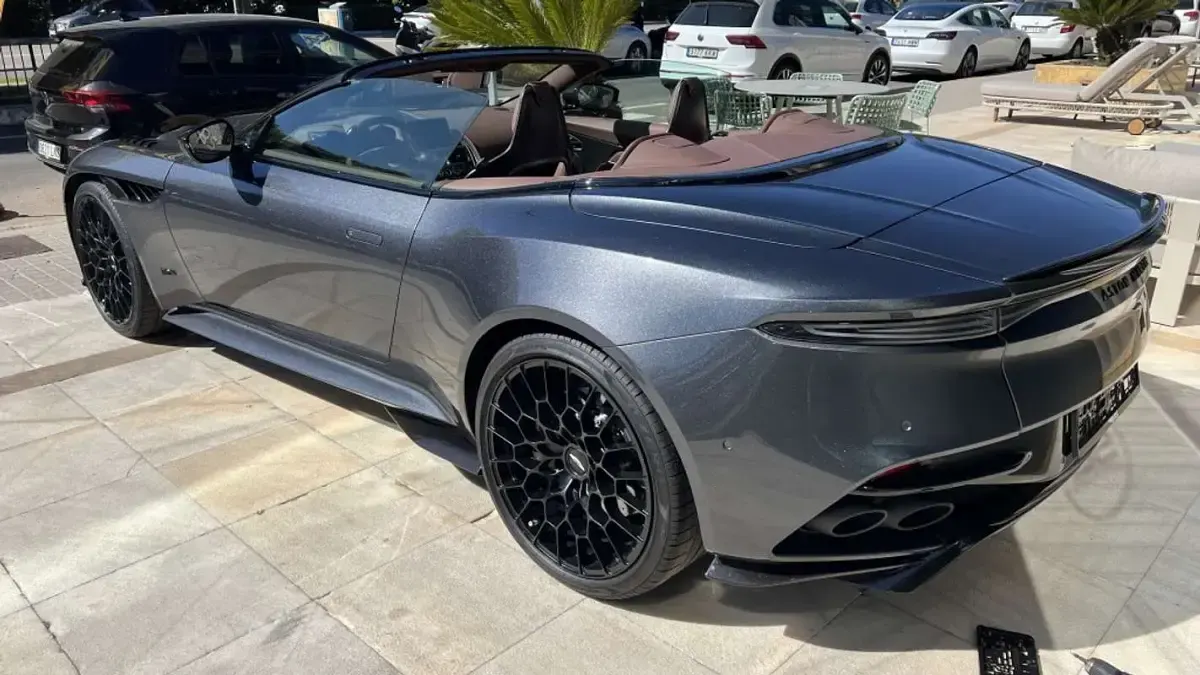 Usado Aston Martin DBS 770 CV (566 kW) 2023 Gris Coupe