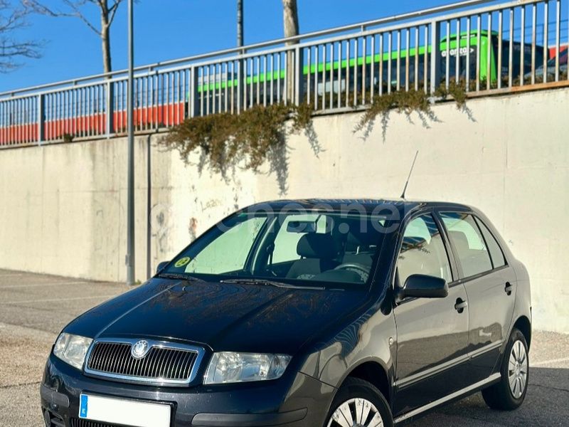 Negro Usado 2006 Skoda Fabia Berlina | 2600 € - Imagen 1/4