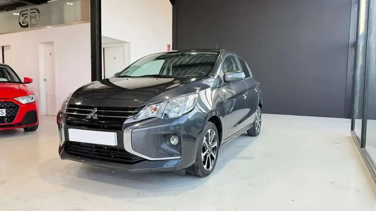 Usado Mitsubishi Space Star 71 CV (52 kW) 2023 Negro Utilitario