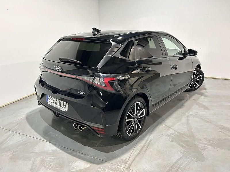 Usado Hyundai i20 N Line 84 CV (61 kW) 2023 Negro Utilitario