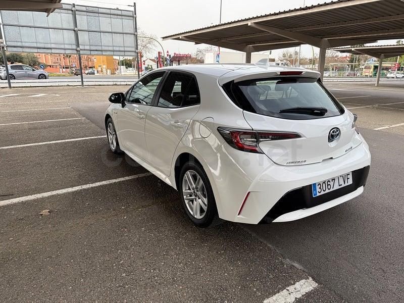 Usado Toyota Corolla Active 122 CV (89 kW) 2022 Blanco Berlina