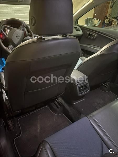 Usado Seat Leon I-Tech 105 CV (77 kW) 2015 Gris / plata Berlina