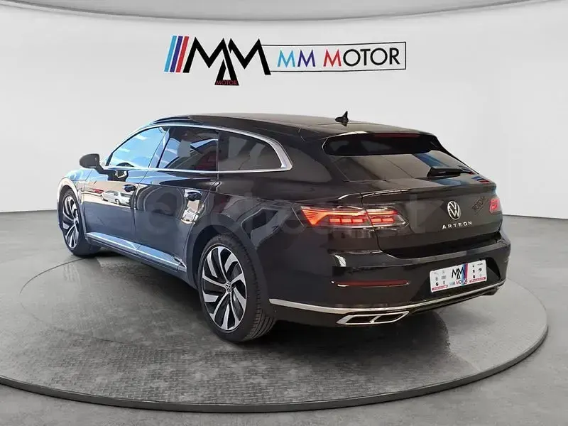 Usado VW Arteon R-line 150 CV (110 kW) 2022 Negro Familiar