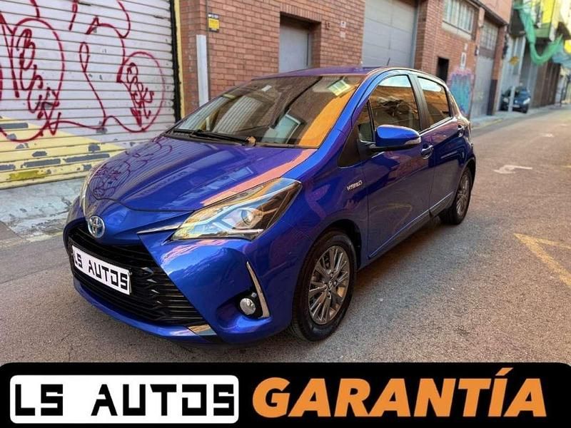 Usado Toyota Yaris Hybrid Advance 99 CV (72 kW) 2017 Azul Utilitario