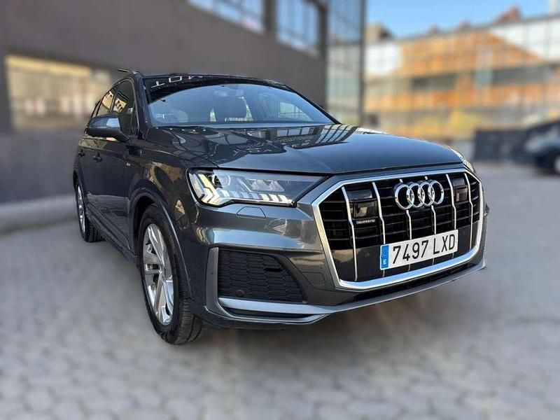 Usado Audi Q7 S-line plus 286 CV (210 kW) 2022 Gris / plata SUV
