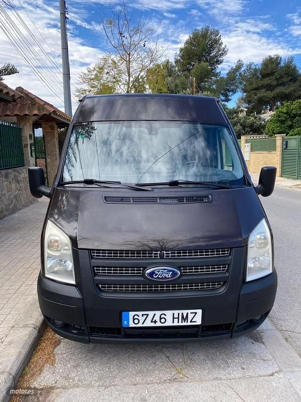 Usado Ford Tourneo 75 CV (55 kW) 2012 Marrón Van