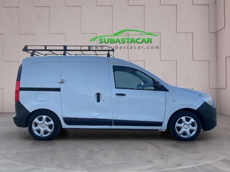 Usado Dacia Dokker Essentiel 102 CV (75 kW) 2019 Blanco Monovolumen