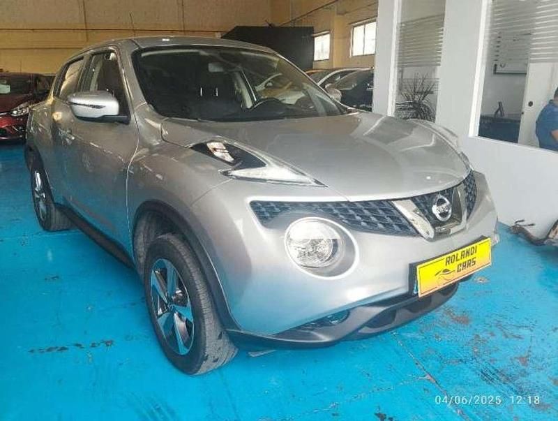 Usado Nissan Juke N-Connecta 113 CV (83 kW) 2019 Gris / plata SUV