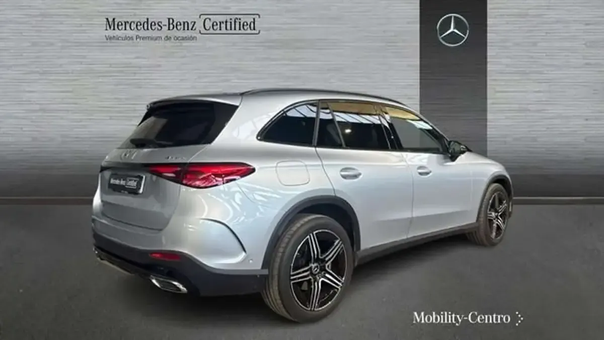 Usado Mercedes GLC220 197 CV (144 kW) 2025 Plateado SUV