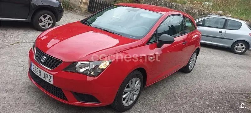 Usado Seat Ibiza SC Reference 75 CV (55 kW) 2016 Rojo Utilitario
