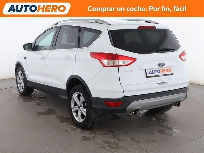 Usado Ford Kuga Trend 121 CV (88 kW) 2016 Blanco SUV