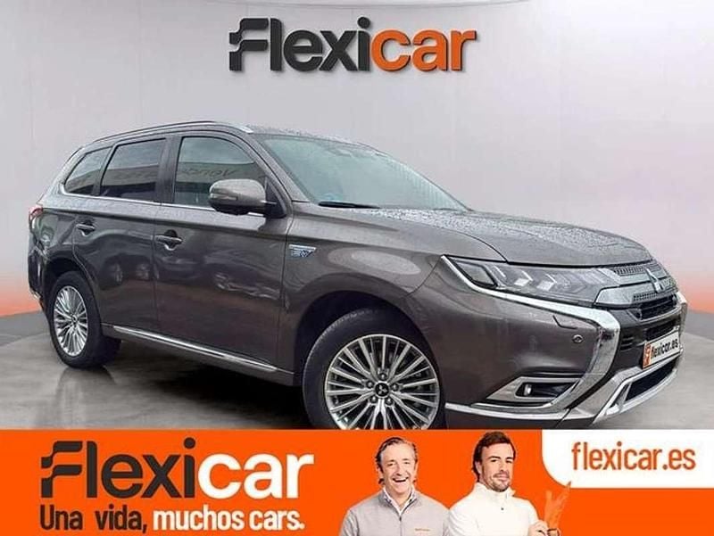 Marrón Usado 2019 Mitsubishi Outlander P-HEV SUV | 18.490 € (Precio justo) - Imagen 1/4