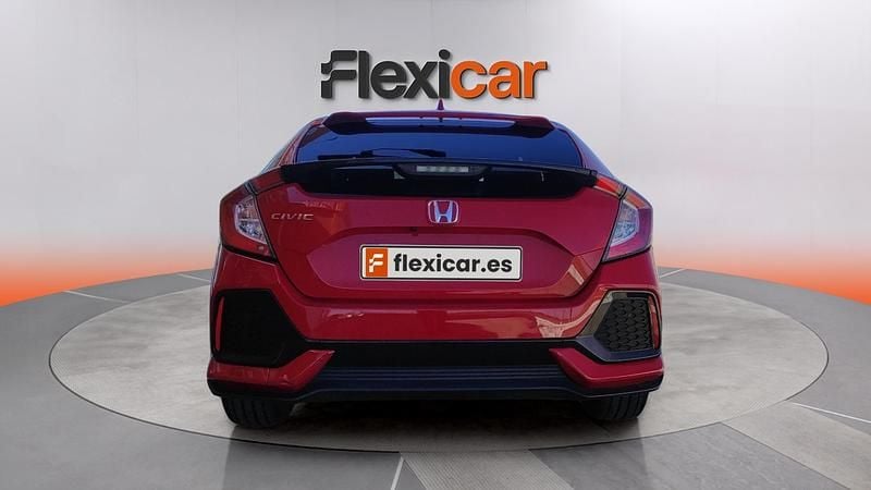 Usado Honda Civic Comfort 129 CV (94 kW) 2019 Rojo Berlina