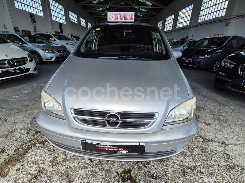 Gris / plata Usado 2004 Opel Zafira Elegance Monovolumen | 2490 € (Caro) - Imagen 1/4