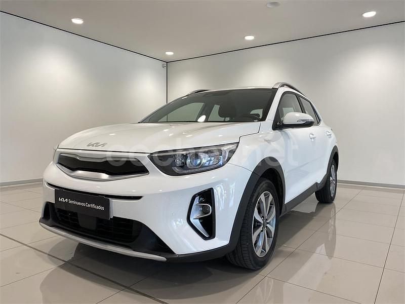 Blanco Usado 2023 Kia Stonic SUV | 17.490 € (Precio justo) - Imagen 1/4