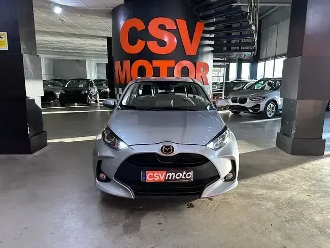 Usado Mazda 2 Center-Line 116 CV (85 kW) 2023 Gris Utilitario