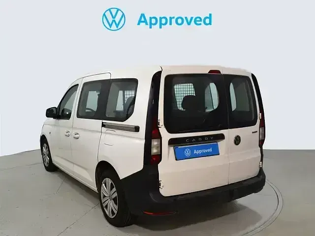 Usado VW Caddy 122 CV (89 kW) 2021 Blanco Monovolumen