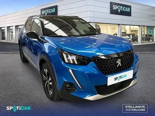 Usado Peugeot 2008 GT 130 CV (95 kW) 2022 Gris SUV