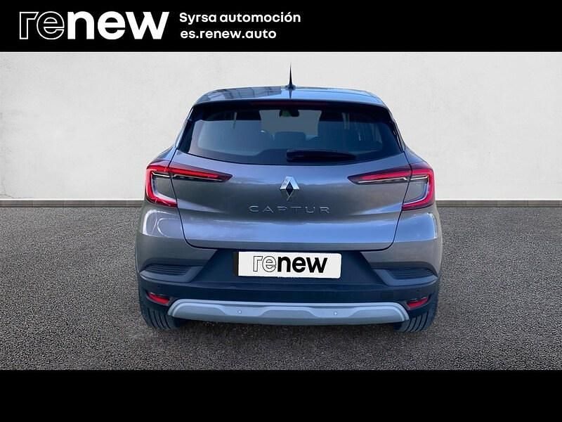 Usado Renault Captur Intens 140 CV (102 kW) 2022 Gris SUV