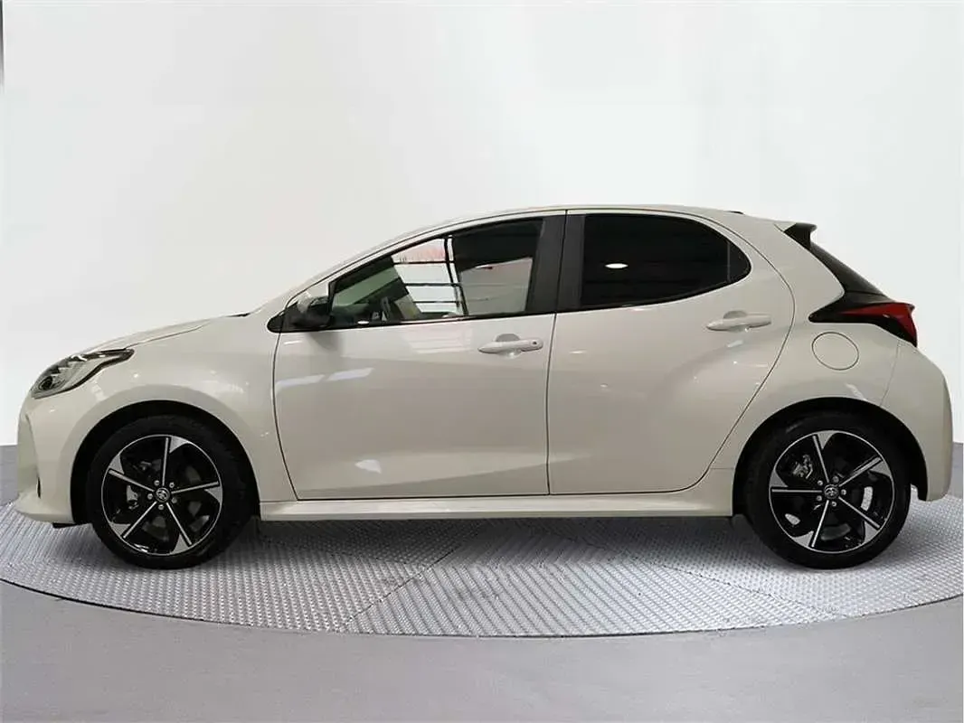 Usado Toyota Yaris Style 116 CV (85 kW) 2025 Utilitario