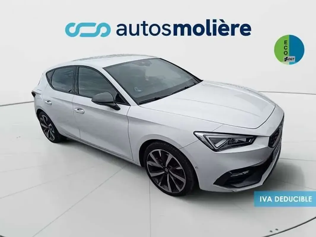 Usado Seat Leon FR 150 CV (110 kW) 2022 Blanco Utilitario