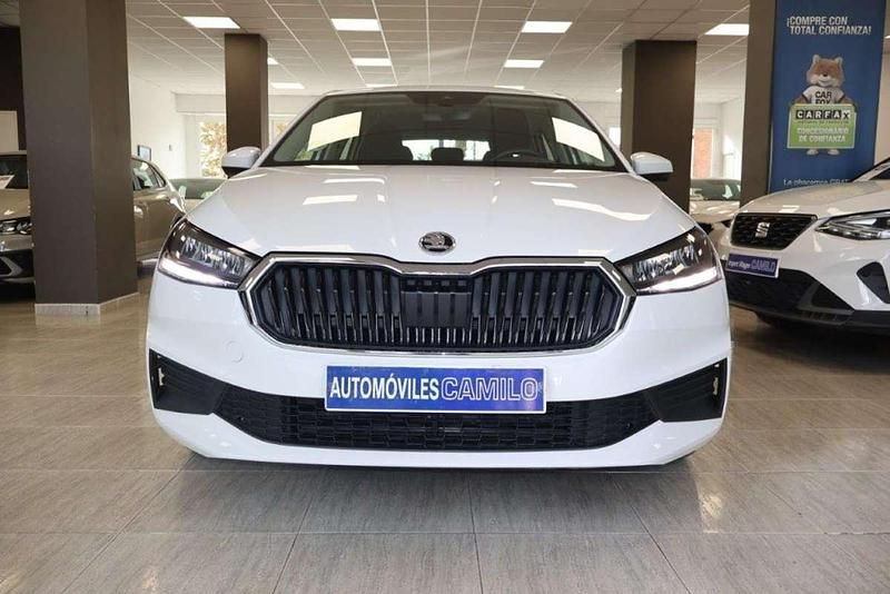 Usado Skoda Fabia Ambition 95 CV (69 kW) 2022 Blanco Utilitario