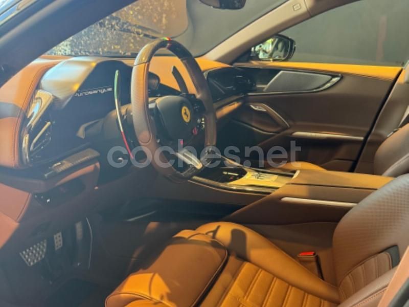 Usado Ferrari Purosangue 725 CV (533 kW) 2024 Negro SUV