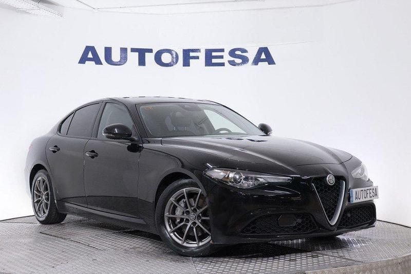 Usado Alfa Romeo Giulia Executive 150 CV (110 kW) 2019 Negro Berlina