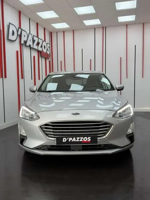 Usado Ford Focus Active 120 CV (88 kW) 2021 Gris Utilitario