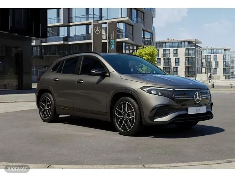 Usado Mercedes EQA250+ AMG line 139 kW (190 CV) 2023 Gris SUV
