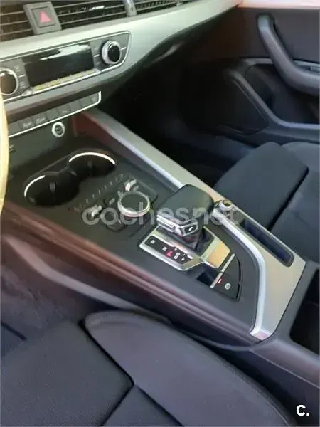 Usado Audi A4 Design 150 CV (110 kW) 2018 Azul Berlina