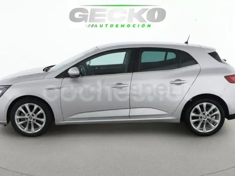 Usado Renault Mégane GT Line GT-Line 130 CV (95 kW) 2018 Gris / plata Berlina