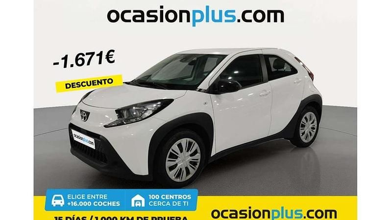 Blanco Usado 2023 Toyota Aygo Play Utilitario | 12.045 € (Precio justo) - Imagen 1/4
