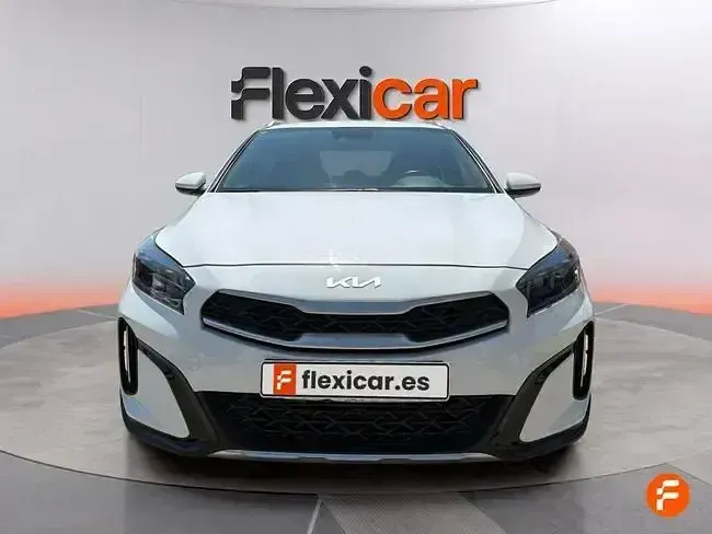 Usado Kia XCeed 120 CV (88 kW) 2023 Blanco SUV