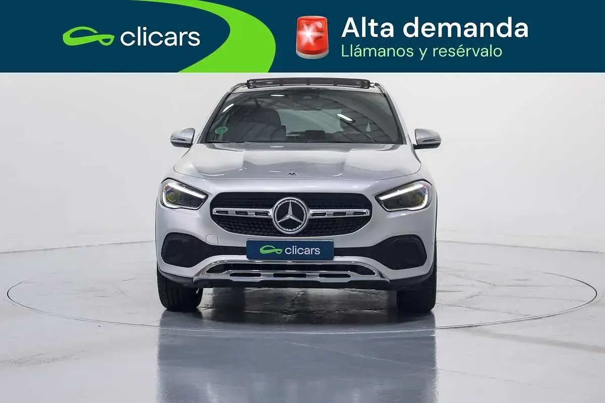Usado Mercedes GLA180 136 CV (100 kW) 2022 Plateado SUV