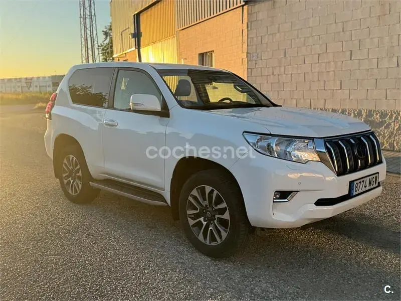 Używany Toyota Land Cruiser 204 KM (150 kW) 2023 Biały SUV