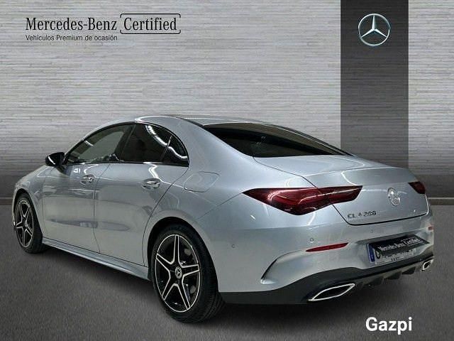 Usado Mercedes CLA200 163 CV (119 kW) 2025 Plata hightech Coupe