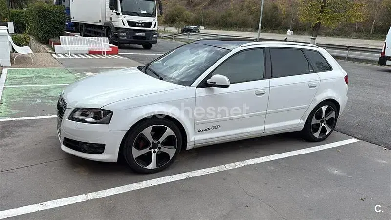 Usado Audi A3 Sportback 140 CV (102 kW) 2011 Blanco Utilitario
