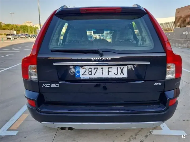 Usado Volvo XC90 Momentum 185 CV (136 kW) 2007 Negro SUV