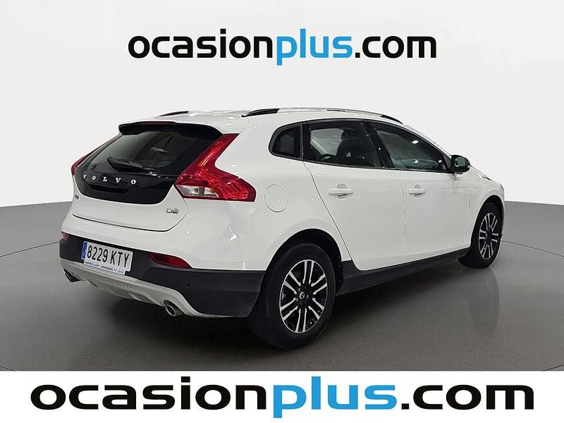 Usado Volvo V40 CC Plus 120 CV (88 kW) 2019 Blanco Familiar