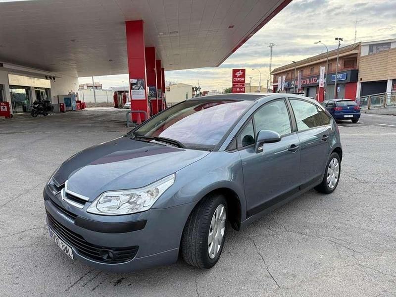 Gris Usado 2005 Citroën C4 Exclusive Utilitario | 4990 € (Un poco caro) - Imagen 1/4