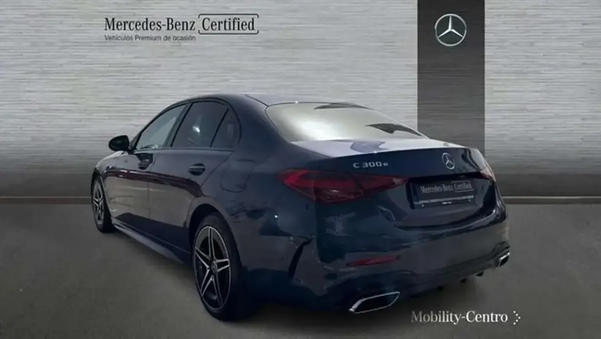 Usado Mercedes C300e 204 CV (150 kW) 2025 Azul Berlina