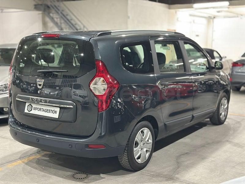 Usado Dacia Lodgy Essentiel 100 CV (73 kW) 2019 Gris / plata Monovolumen