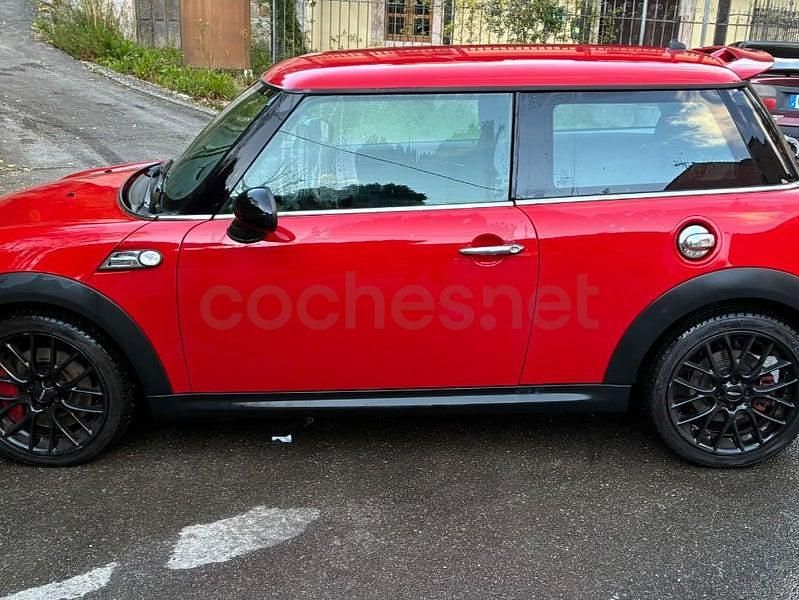 Usado Mini John Cooper Works 211 CV (155 kW) 2009 Rojo Utilitario