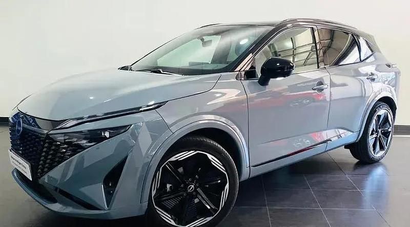 Usado Nissan Qashqai 190 CV (139 kW) 2025 Katana grey black metalizado SUV