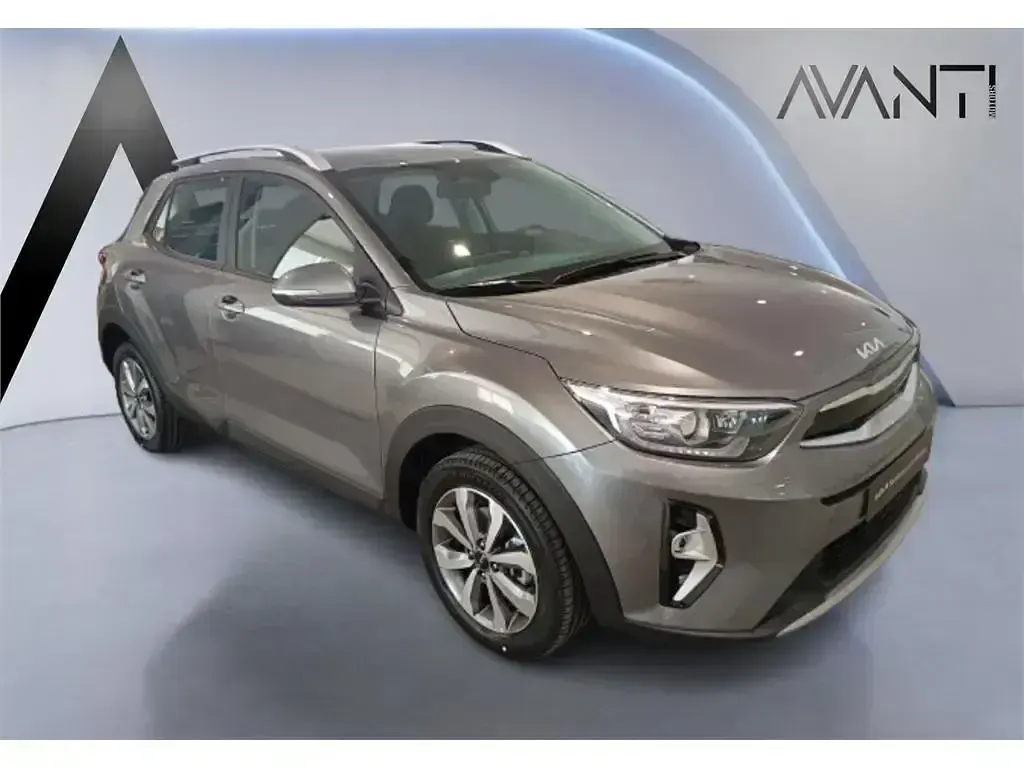 Usado Kia Stonic 100 CV (73 kW) 2025 Gris SUV